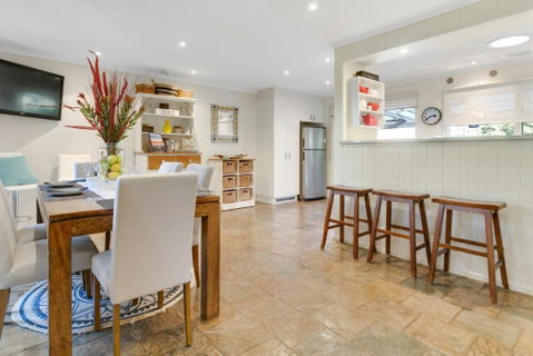 Bayview Gardens Apartments - Great Ocean Road Tourism 0
