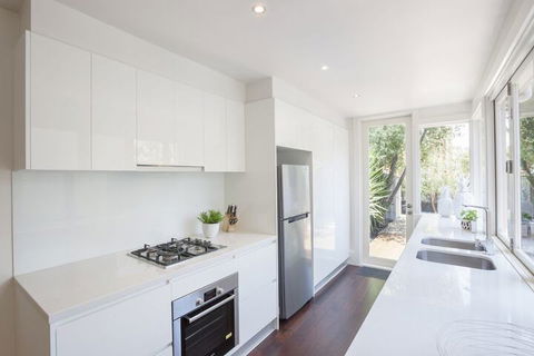 BOUTIQUE STAYS - South Yarra Lane - Great Ocean Road Tourism 3