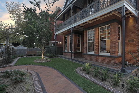 Dalziel Lodge - Great Ocean Road Tourism 2