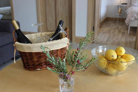 The Grape & Olive At Willunga - Great Ocean Road Tourism 1