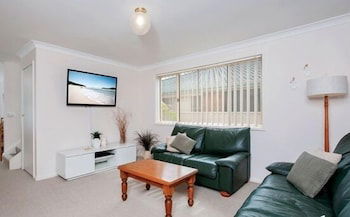 Bombora At Fingal Bay - Great Ocean Road Tourism 5