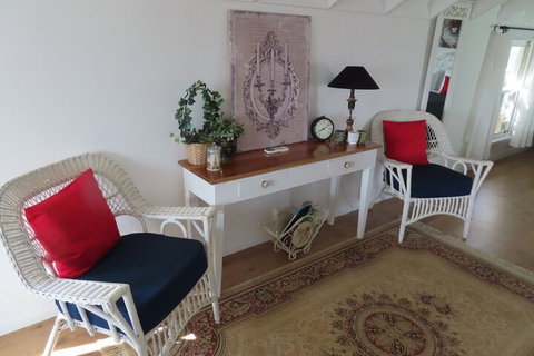 Maison De May Boutique Bed & Breakfast - Great Ocean Road Tourism 7