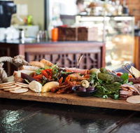 Uneke Lounge - Great Ocean Road Tourism