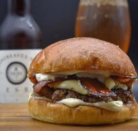 Monroe's Burgers  Beers - Great Ocean Road Tourism