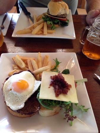 Glenrowan Hotel - Great Ocean Road Tourism 0