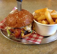 Piping Hot Chicken and Burger Grill - Great Ocean Road Tourism