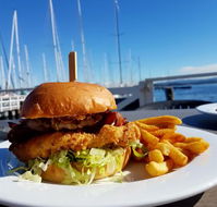 Crusoe's on the Lake - Great Ocean Road Tourism