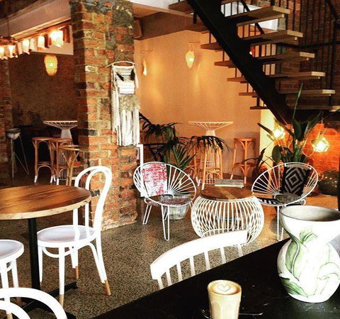 Victoria Hotel Bistro - Great Ocean Road Tourism 10