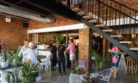 Victoria Hotel Bistro - Great Ocean Road Tourism 5