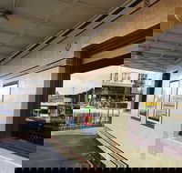 Commercial Hotel Bistro - Great Ocean Road Tourism