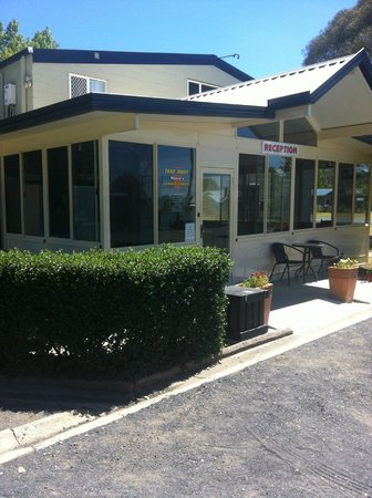 Poplar Caravan Park & Harry's Snack Shack - Great Ocean Road Tourism 0