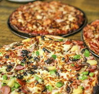 The cave wood fired pizza bar - Great Ocean Road Tourism