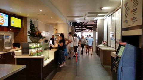 Peachtree Hotel - Great Ocean Road Tourism 0