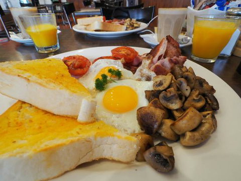 Hudsons Of Dickson - Great Ocean Road Tourism 0