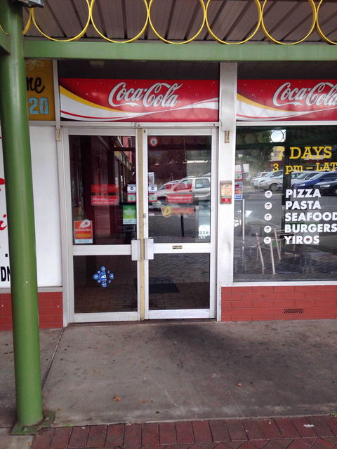 Pizza Capri - Great Ocean Road Tourism 0