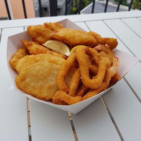 Whitsunday Seafood Bar - Great Ocean Road Tourism 0