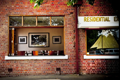 Elephant And Castle Hotel - Great Ocean Road Tourism 2