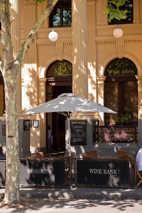 Wine Bank On View - Great Ocean Road Tourism 2