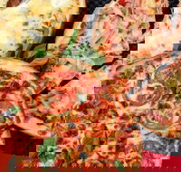 Pizza Pitt - Lynwood Country Club - Great Ocean Road Tourism