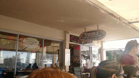 Sunny's @ Moffat - Great Ocean Road Tourism 0