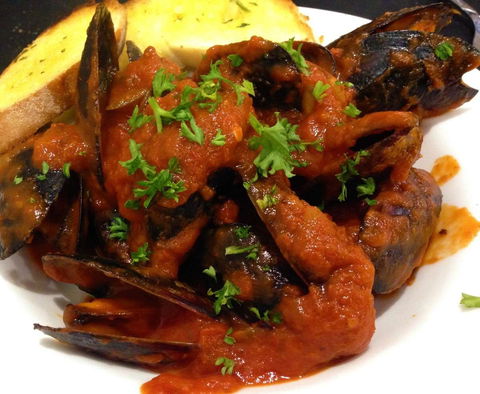 Thee Platinum Restaurant - Great Ocean Road Tourism 0