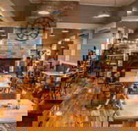 Tracks on Point Cafe - Great Ocean Road Tourism