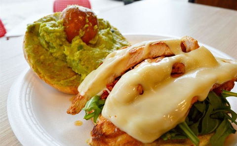 Suzie's Restaurant - Great Ocean Road Tourism 7