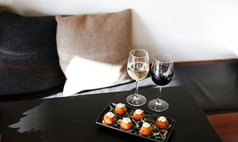 The Stables Craft Bar & Kitchen - Great Ocean Road Tourism 0