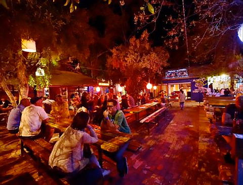 Montes Lounge - Great Ocean Road Tourism 0