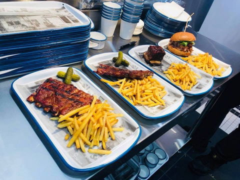 American Bar & Grill - Great Ocean Road Tourism 0