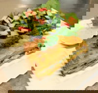 The Walnut Restaurant and Lounge Bar - Great Ocean Road Tourism