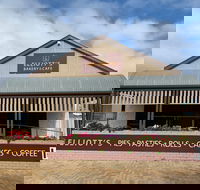 Elliott's Bakery  Cafe - Great Ocean Road Tourism