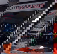 Lucky Star Bakery - Great Ocean Road Tourism