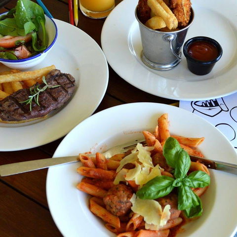 Indigo – Eats, Treats & Bar - Great Ocean Road Tourism 0