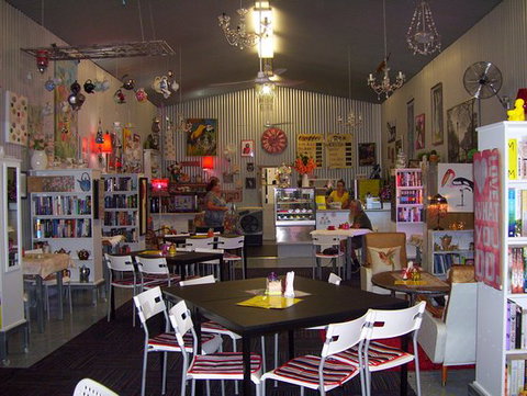 Noelene's Book Cafe - Great Ocean Road Tourism 0