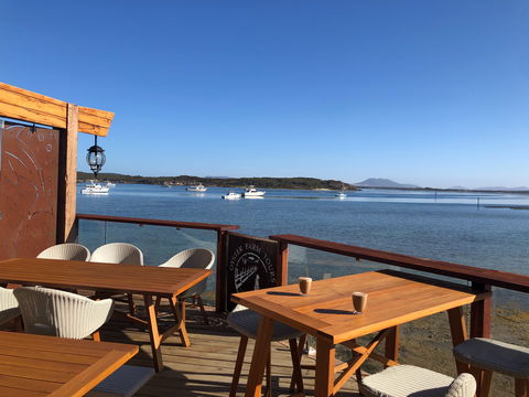 Oyster HQ - Great Ocean Road Tourism 0