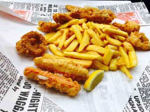 Oakleigh Fish & Chippery - Great Ocean Road Tourism 0
