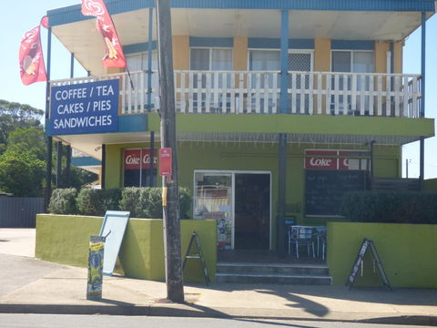 The Point Cafe And Takeaway - Great Ocean Road Tourism 0