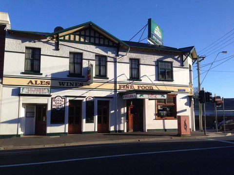 The Royal Oak - Great Ocean Road Tourism 0