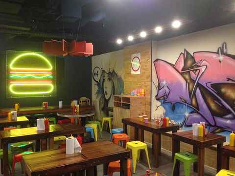 Hello Harry Portside - Great Ocean Road Tourism 0