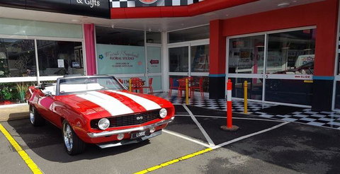 RJ's Rock N Roll Diner - Great Ocean Road Tourism 9