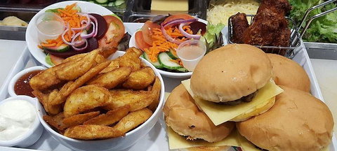 RJ's Rock N Roll Diner - Great Ocean Road Tourism 3