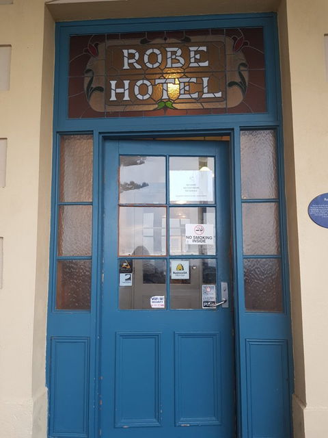 Robe Hotel - Great Ocean Road Tourism 1