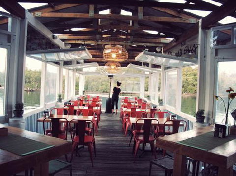 Woy Woy Fishermen’s Wharf - Great Ocean Road Tourism 0