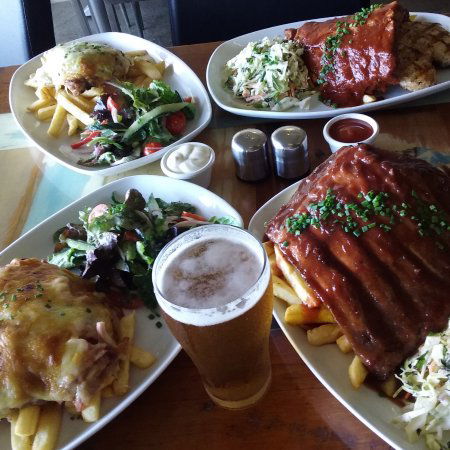 The Alex Bar & Grill - Great Ocean Road Tourism 0