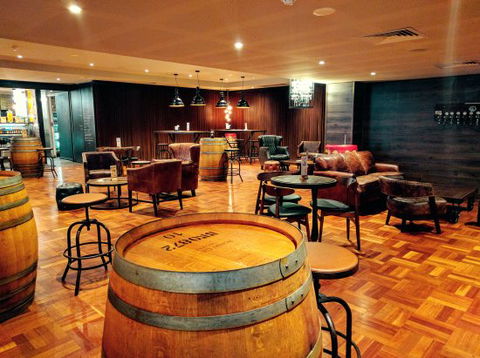 Diggers @ The Entrance - Great Ocean Road Tourism 0