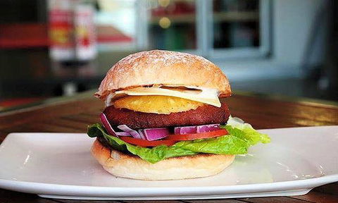 TUBE - The Ultimate Burger Experience - Great Ocean Road Tourism 8