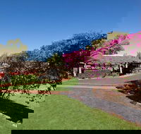 Curtin Springs Wayside Inn