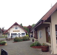 Alpenrose Lakeside Bistro  Bar - Great Ocean Road Tourism