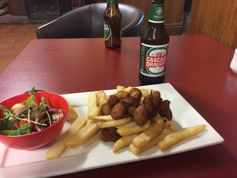 Man-O-Ross Hotel Restaurant - Great Ocean Road Tourism 0